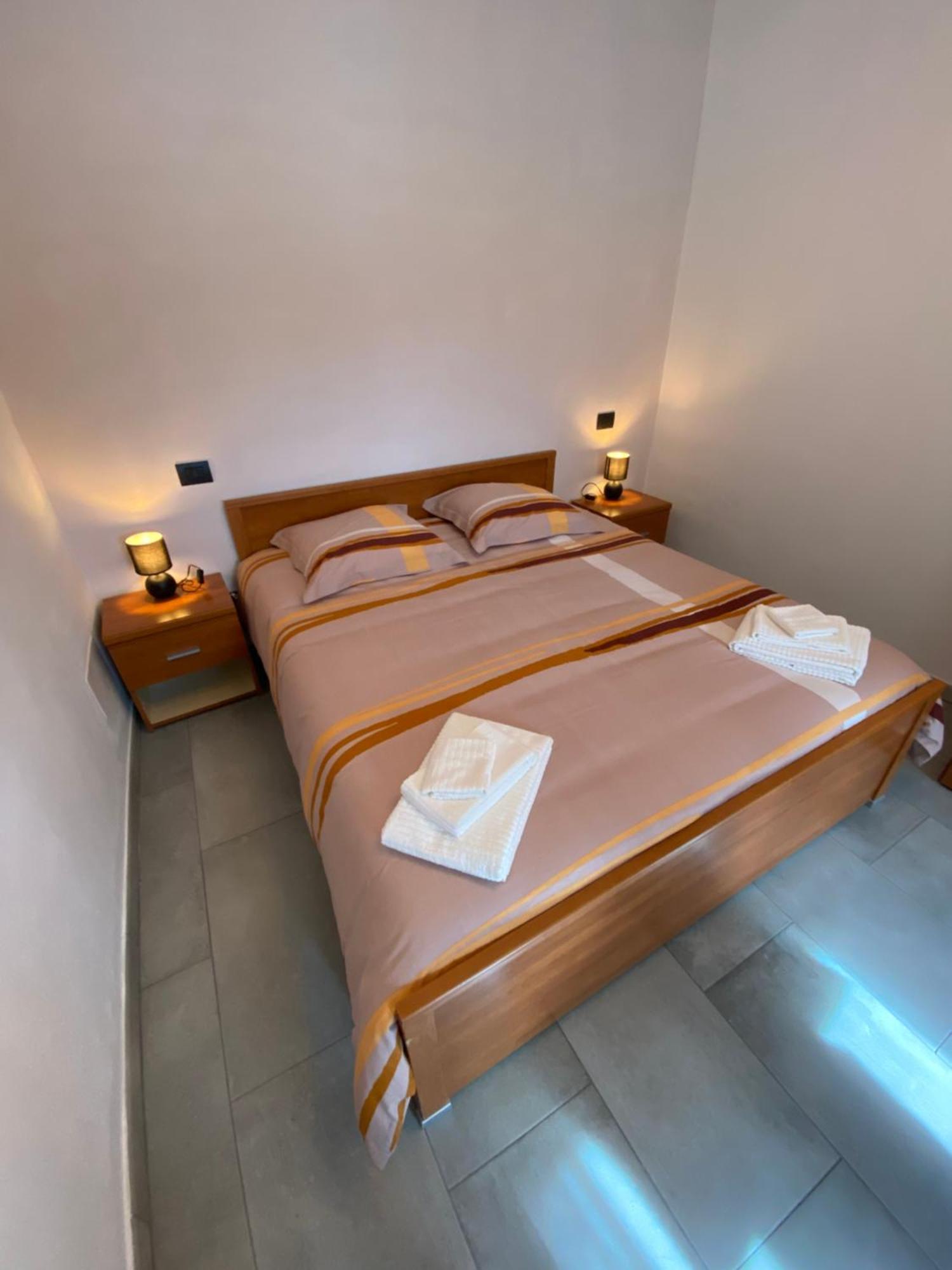 I Limoni Casa Vacanza 卡斯特尔图-苏帕提茨诺 外观 照片